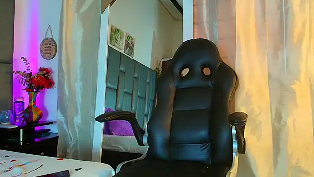 TashaNaughty4u online show from 04/22/26, 07:37