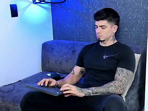  mrcock   online show from 04/12/26, 10:37