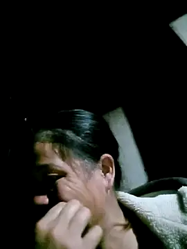 Snapshot of hey-bana chatting on 11/28/25, 12:19 hey-bana online show from 11/28/25, 12:19