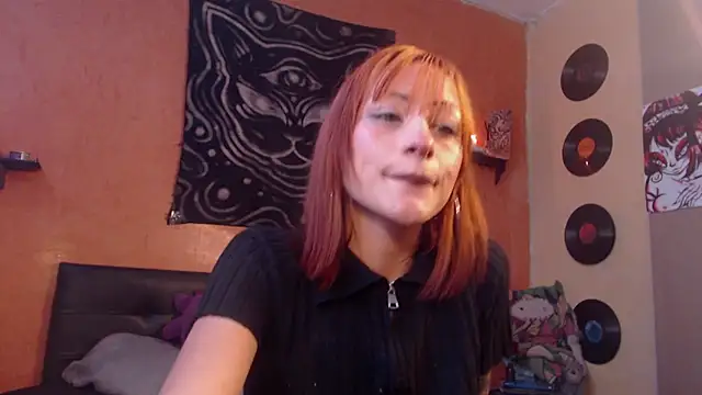 Snapshot of Layla_quinn chatting on 06/24/26, 02:16 Layla quinn online show from 06/24/26, 02:16
