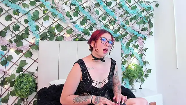 CharlotteBlossom online show from 01/13/26, 08:14