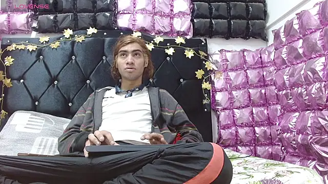 andresdark 07 online show from 11/30/25, 03:10