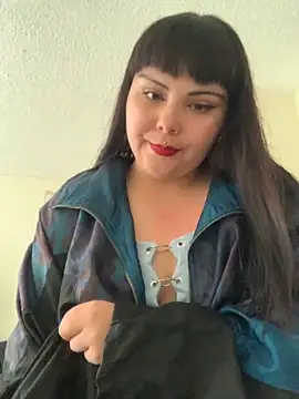 Snapshot of Yuliks_ chatting on 11/27/25, 05:59 Yuliks online show from 11/27/25, 05:59