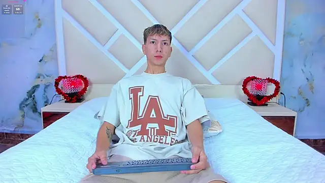 Snapshot of sammysex- chatting on 12/01/25, 06:18 sammysex- online show from 12/01/25, 06:18