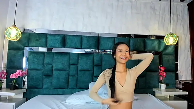 Snapshot of _bonnyandclyde chatting on 02/03/26, 01:05 bonnyandclyde online show from 02/03/26, 01:05