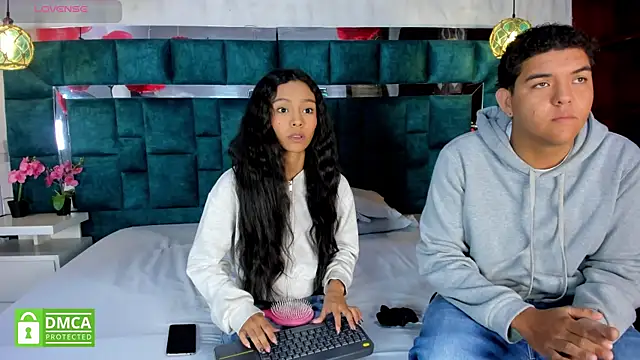 Snapshot of _bonnyandclyde chatting on 02/19/26, 12:12 bonnyandclyde online show from 02/19/26, 12:12