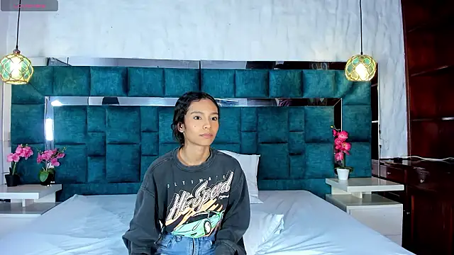 Snapshot of _bonnyandclyde chatting on 02/26/26, 01:32 bonnyandclyde online show from 02/26/26, 01:32