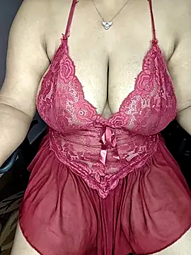 Curvy Pooja online show from 04/15/26, 07:58