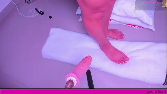 sophie 1  online show from 05/02/26, 03:22