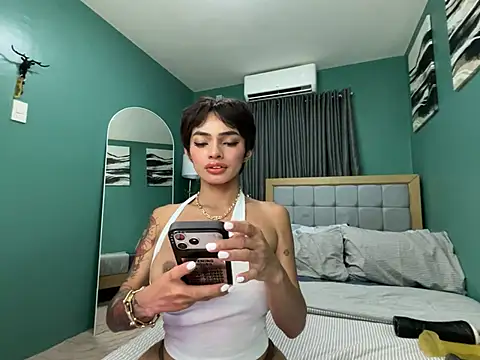Snapshot of ms_candice19 chatting on 07/01/26, 03:34 ms candice19 online show from 07/01/26, 03:34