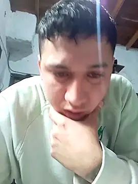 Alvarezz0202 online show from 06/01/26, 03:58