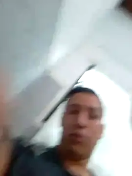 Alvarezz0202 online show from 06/18/26, 04:33