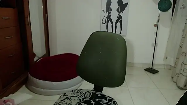 vivian-milf online show from 03/20/26, 11:31