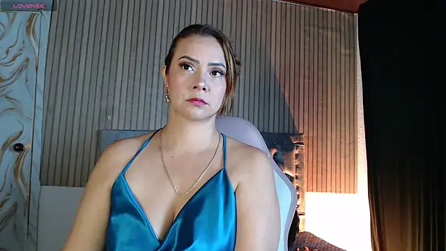 Snapshot of Karla_Ferrer_x chatting on 07/06/26, 02:36 Karla Ferrer x online show from 07/06/26, 02:36