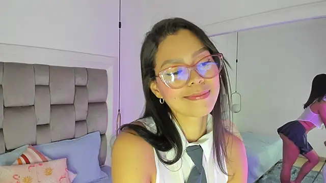 Snapshot of gaby_smit__ chatting on 04/26/26, 11:41 gaby smit online show from 04/26/26, 11:41