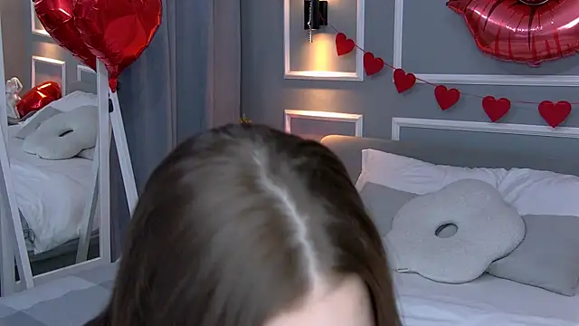 NatalieCroft online show from 02/13/26, 06:31