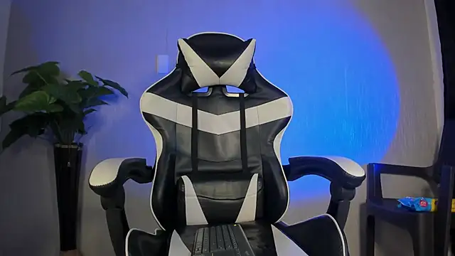 Brand Collins online show from 12/17/25, 08:26