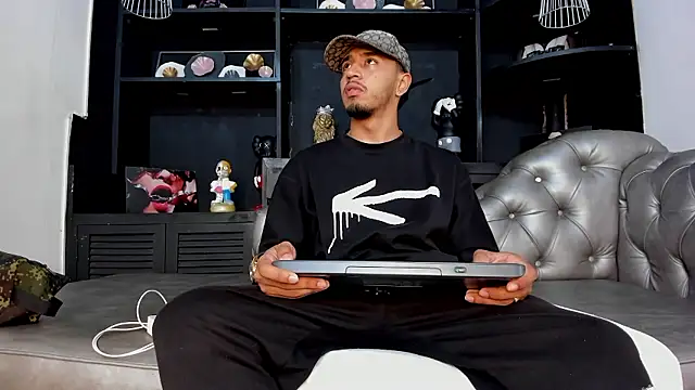 Brand Collins online show from 01/09/26, 07:15