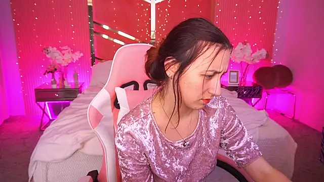 RoxieRay online show from 03/31/26, 12:49