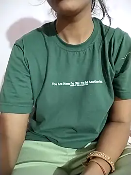 RASHMI SHARMA9 online show from 04/09/26, 06:13