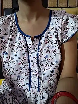 RASHMI SHARMA9 online show from 04/17/26, 05:10