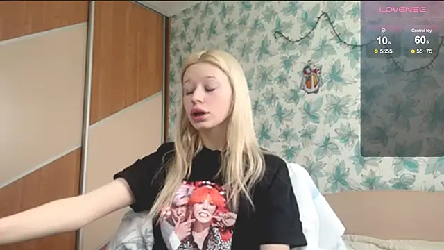 Snapshot of Barbie_Blondie chatting on 02/07/26, 09:13 Barbie Blondie online show from 02/07/26, 09:13