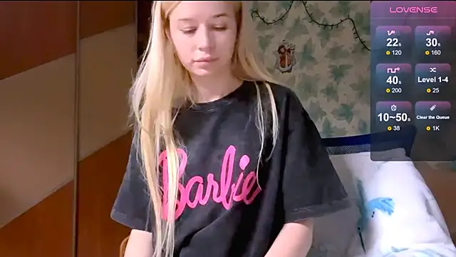 Barbie Blondie online show from 04/15/26, 07:58