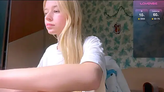 Barbie Blondie online show from 04/17/26, 04:32