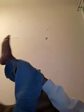    Hannah    online show from 12/19/25, 07:48