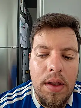 Snapshot of Leoon98 chatting on 02/16/26, 01:51 Leoon98 online show from 02/16/26, 01:51