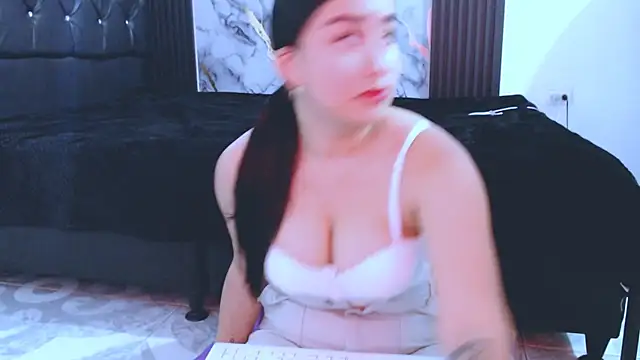 Snapshot of NoaLeon21 chatting on 02/21/26, 06:20 NoaLeon21 online show from 02/21/26, 06:20