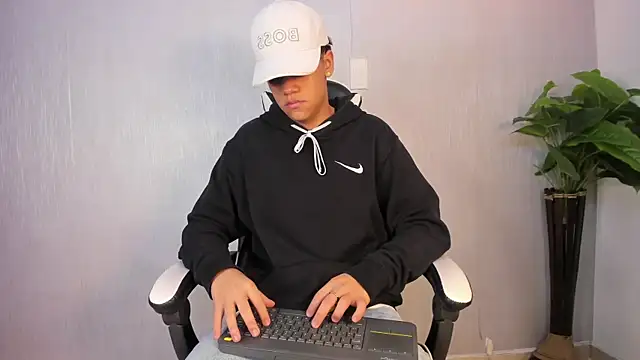 Isaac Collins  online show from 01/10/26, 11:56