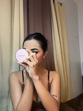 Diannellove online show from 05/17/26, 03:52