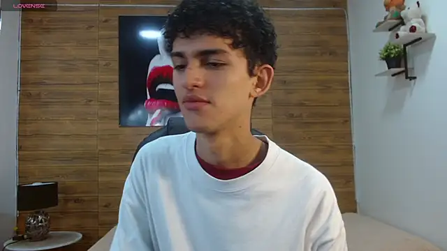 Michaelkoiv online show from 11/26/25, 12:50