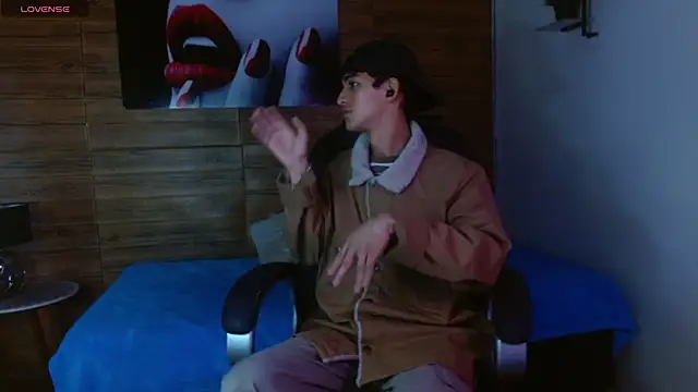 Michaelkoiv online show from 12/01/25, 12:32