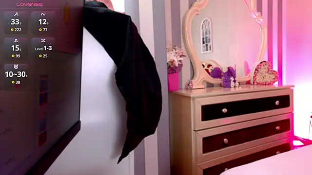 LollyLips  online show from 04/07/26, 05:13