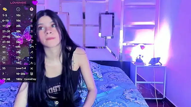 alexandra venuss online show from 12/16/25, 08:03