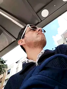 Snapshot of Fuegosutil chatting on 12/01/25, 05:51 Fuegosutil online show from 12/01/25, 05:51