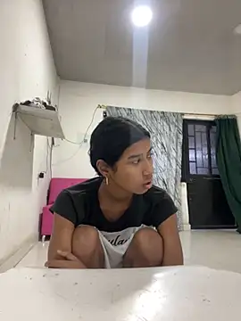 Snapshot of KattyAndDorian chatting on 11/28/25, 10:12 KattyAndDorian online show from 11/28/25, 10:12