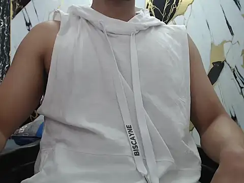 Snapshot of simonm667 chatting on 05/16/26, 07:34 simonm667 online show from 05/16/26, 07:34