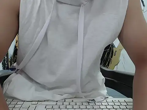 Snapshot of simonm667 chatting on 05/16/26, 08:07 simonm667 online show from 05/16/26, 08:07