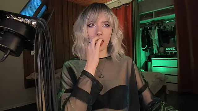 Mistress Iris online show from 01/05/26, 09:07