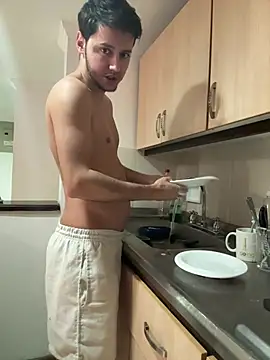 Snapshot of RicoValen chatting on 02/22/26, 01:29 RicoValen online show from 02/22/26, 01:29