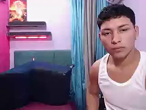 Snapshot of twinks_fuck chatting on 06/13/26, 11:46 twinks fuck online show from 06/13/26, 11:46