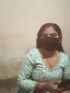 Pooja bhabhi00 online show from 01/17/26, 03:28