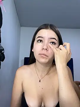 Alice Kitsu online show from 11/27/25, 10:06