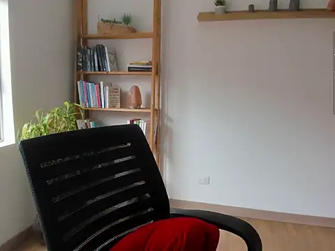 Snapshot of anny_beiker chatting on 08/05/26, 08:11 anny beiker online show from 08/05/26, 08:11