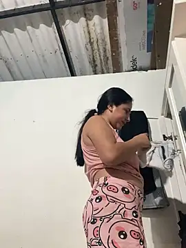 Emily milk 1 online show from 04/01/26, 05:19