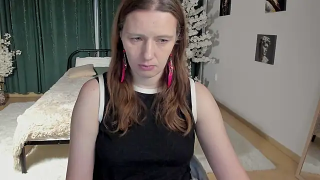 KathrineMeyer online show from 12/14/25, 02:17