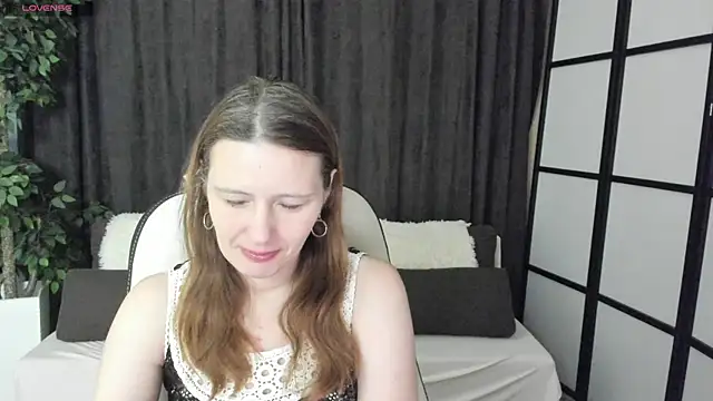 KathrineMeyer online show from 12/19/25, 02:29